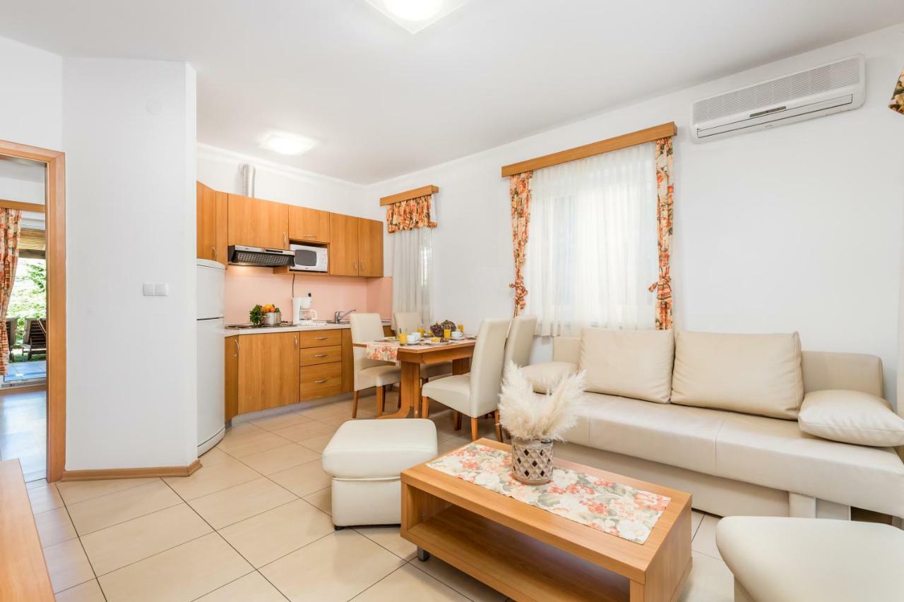 Villas Rab Банёл Экстерьер фото